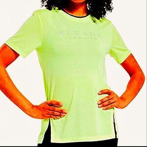 NWT Reebok Core 10 Women's Workout Ready Supremium Green Flare T-Shirt Size M